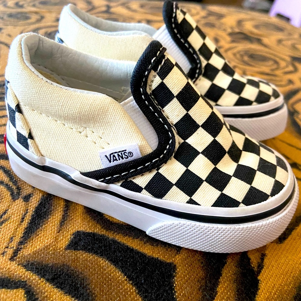 Toddler boys checkerboard slip-on vans. Size 3.0